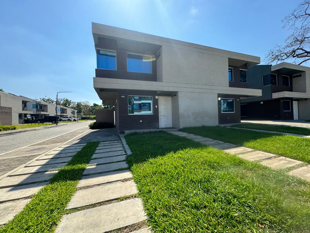 Luxury townhouse in San Diego - Townhouse de Lujo en San Diego